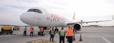 Pegasus Uçağı 52 gün sonra Sabiha Gökçen’de alkışlarla karşılandı