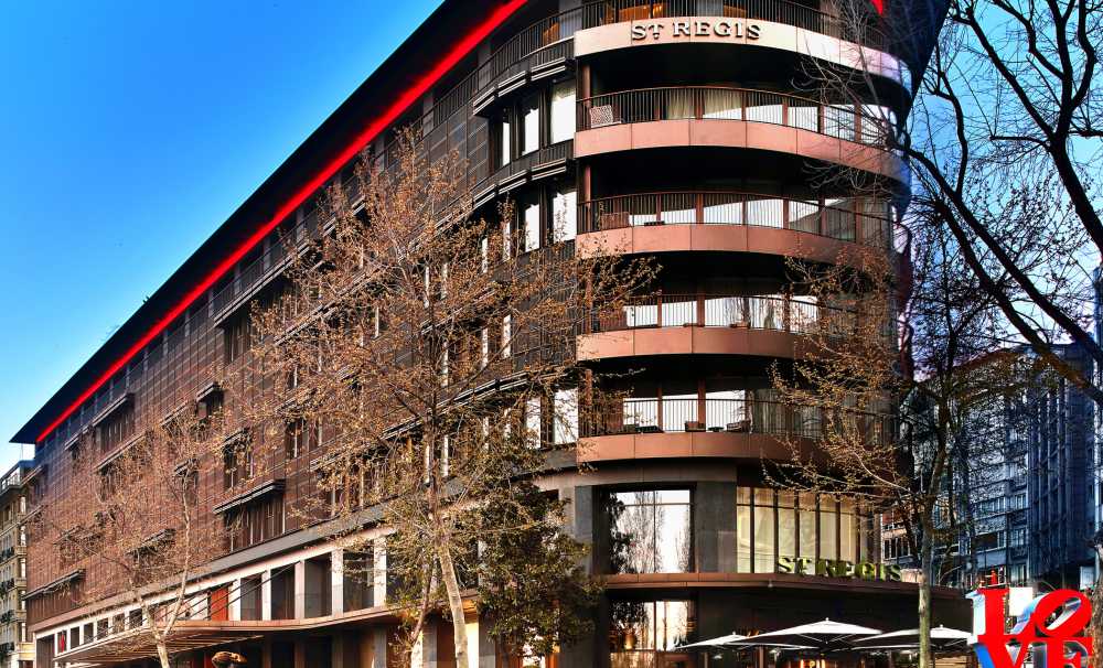 İhtişamlı Yılbaşı Kutlaması: ST Regis İstanbul'da