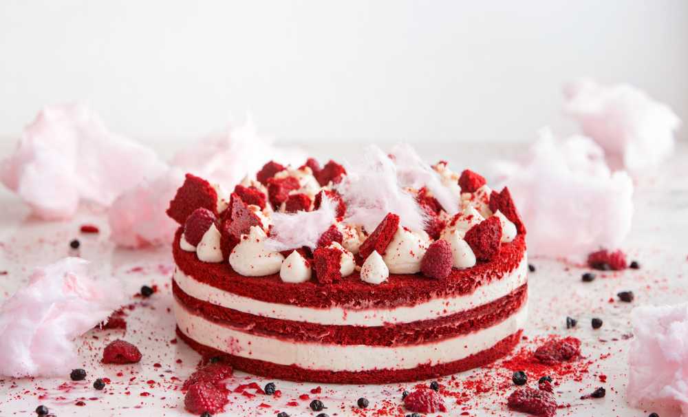 Kitchenette Sevgililer Günü’ne Özel Olarak Hazırladığı Angel&Devil Cake ile Akılları Baştan Alacak