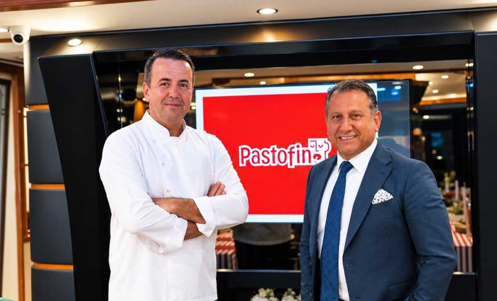  Pastofino, ilk restoranını KoruFlorya AVM’de açarak sektöre giriş yaptı. 