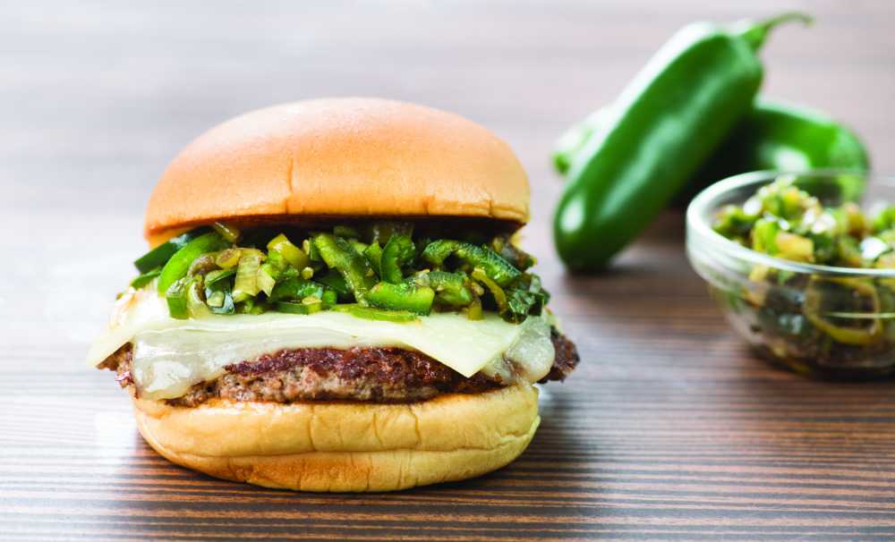 Shake Shack’ten Acıseverlere Özel “Cheddar&chili Pepper Burger”